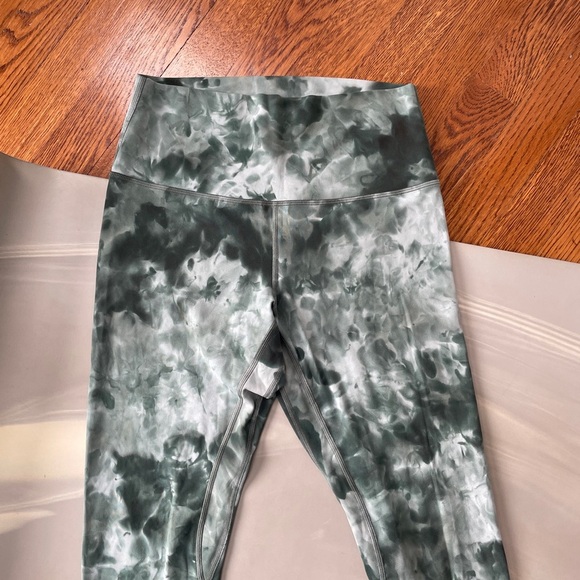 Lululemon I 8 - Picture 3 of 14